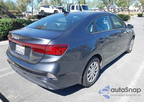 2023 Kia Forte Lx z USA, uszkodzony, nr VIN 3KPF24AD4PE565723